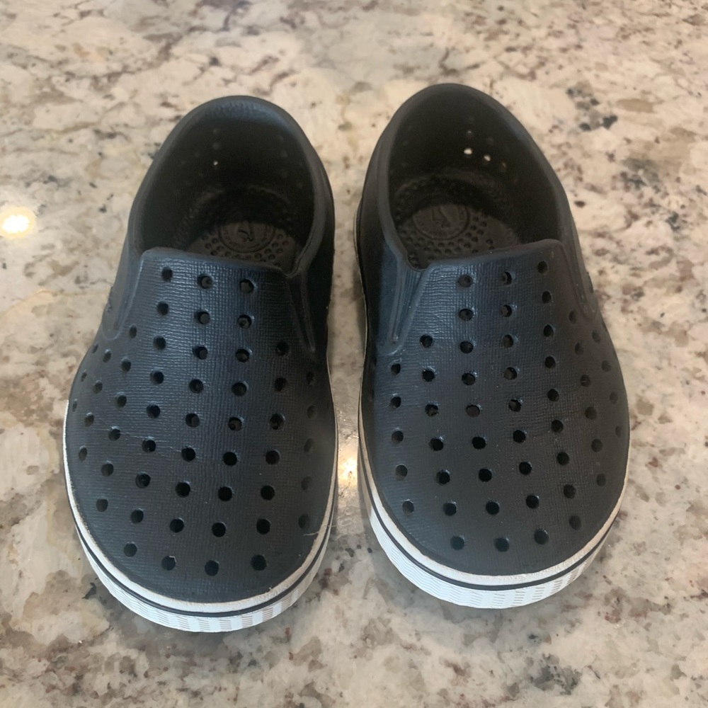 Native miles sneakers